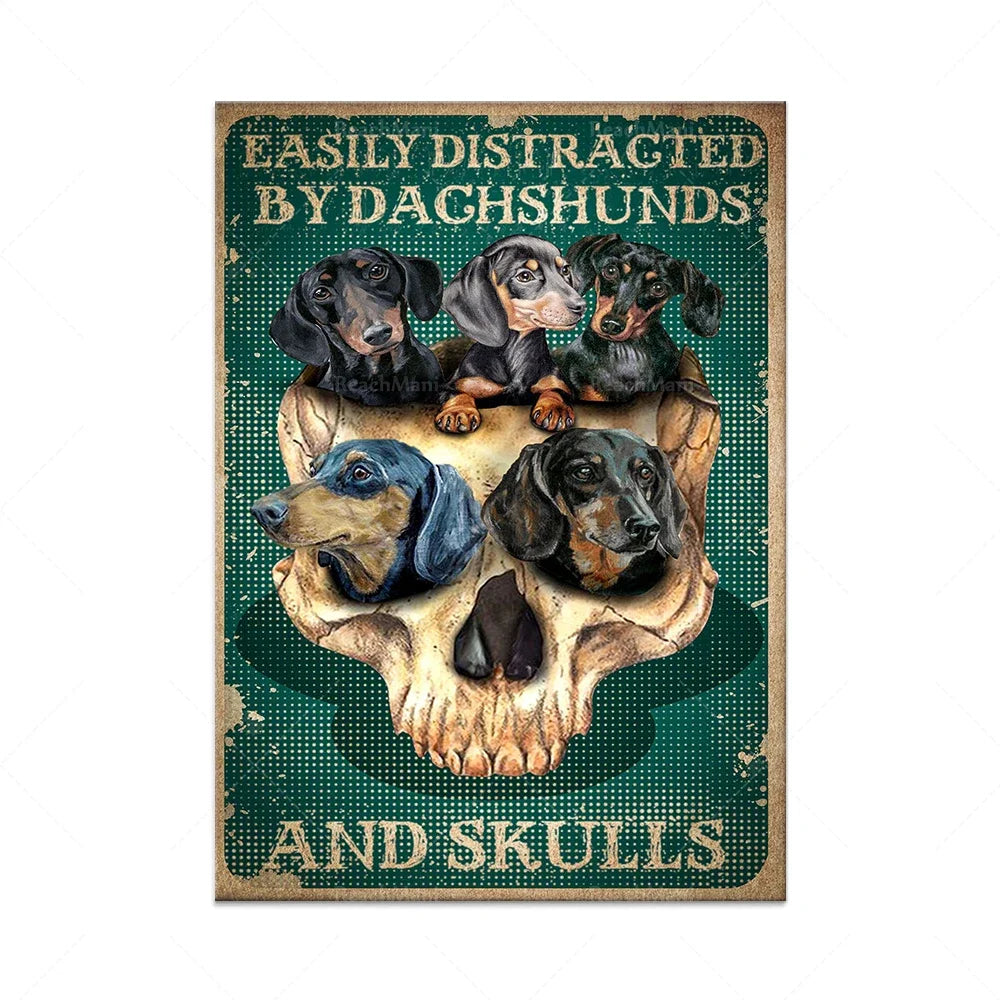 Cette affiche humoristique met en scène plusieurs chiens de race Teckel, présentés de manière ludique et originale.