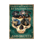 Cette affiche humoristique met en scène plusieurs chiens de race Teckel, présentés de manière ludique et originale.