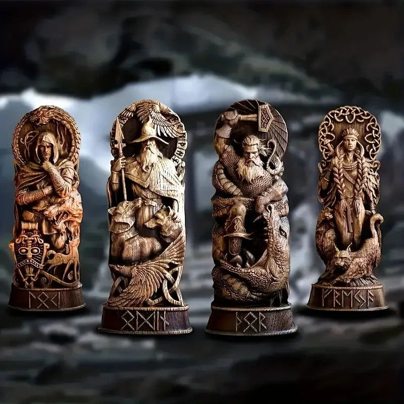 statues sculptées personnages mythologiques vikings bronzes dorés détails ethniques artisanat