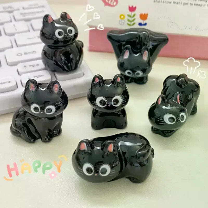 statuettes chats noirs yeux blancs oreilles roses mignon cartoon intérieur décoration ornement maison chambre