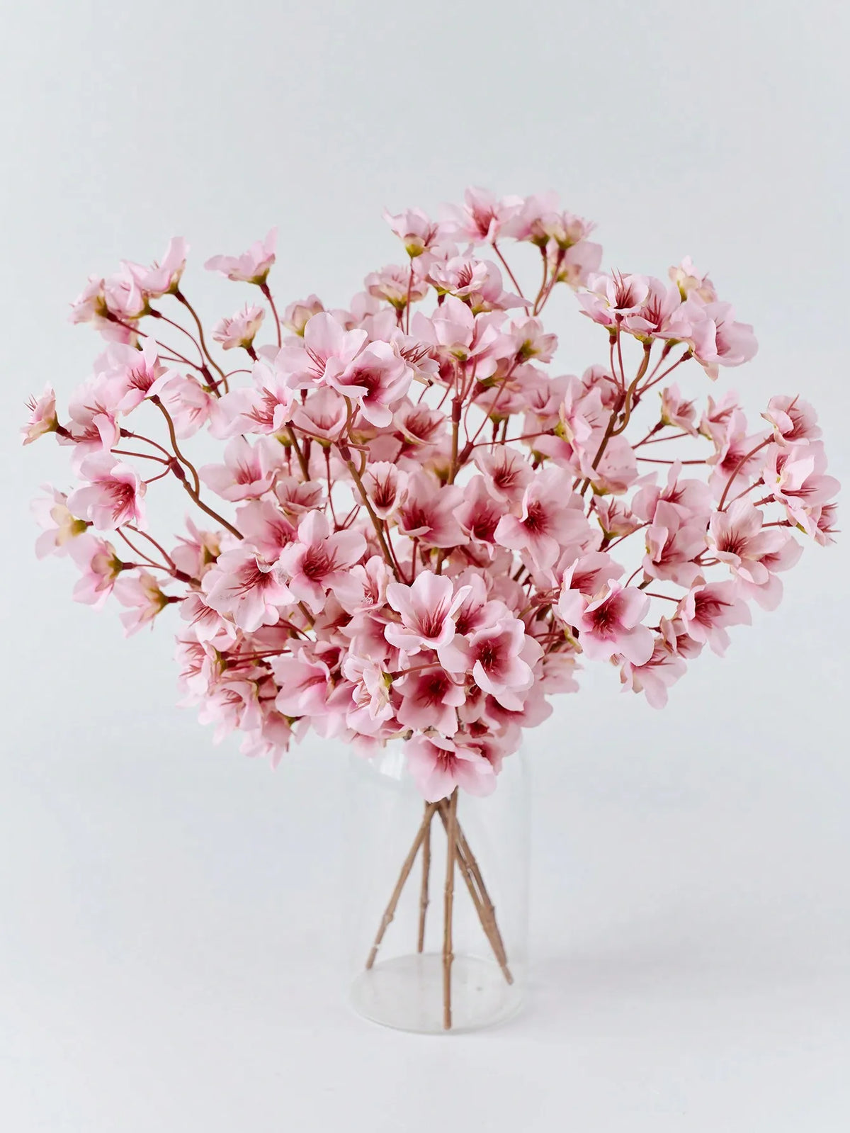 bouquets fleurs artificielles rose blanches modernes décoration intérieure mariage fête minimaliste