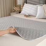 protège lit imperméable gris quilté adhésif moderne sac rangement 70x90cm