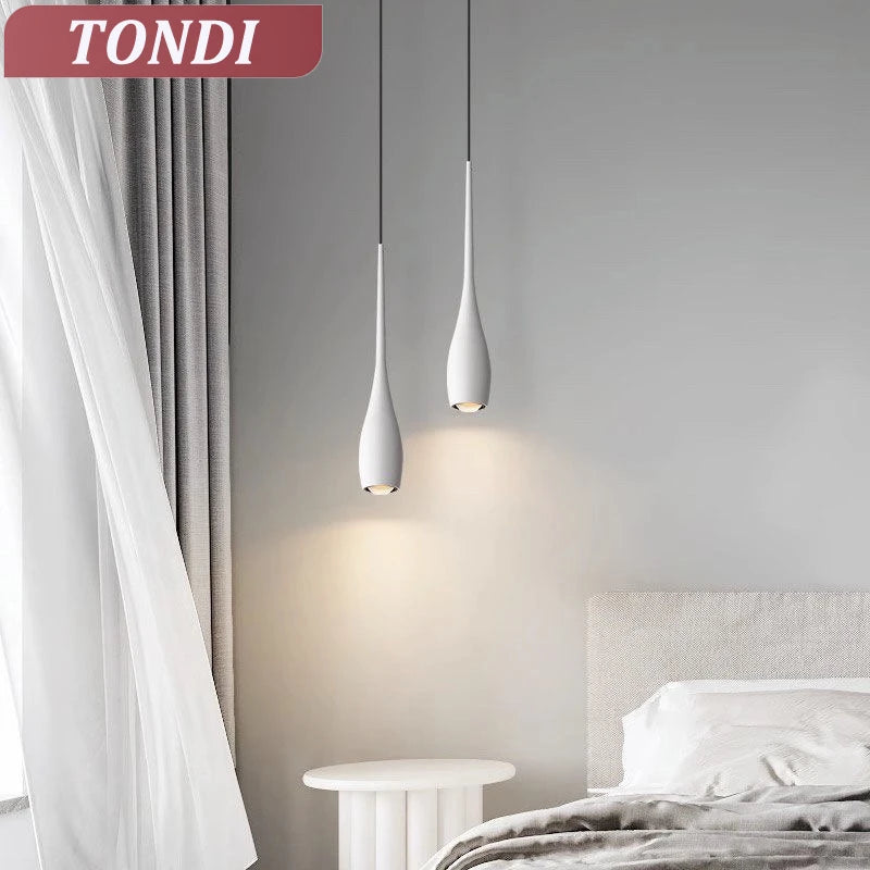 Suspension lumineuse moderne pendentif câble blanc noir ampoule filament visible restaurant chambre cuisine