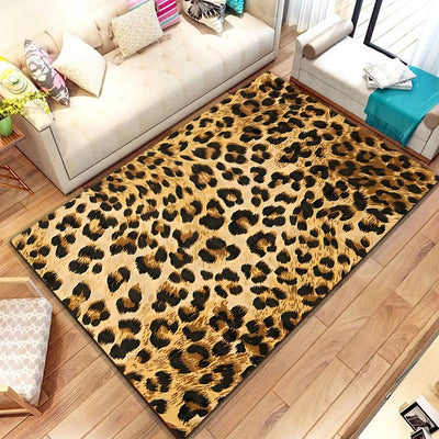 Tapis leopard imprimé peau d'animal Safari dans un salon moderne