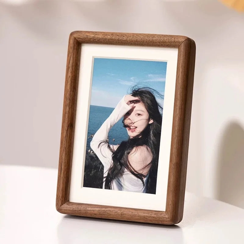 cadre photo rectangle bois texturé marron foncé minimaliste chaleureux rustique décoration maison