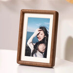 cadre photo rectangle bois texturé marron foncé minimaliste chaleureux rustique décoration maison