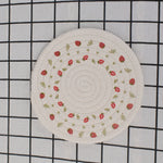 ensemble assiettes sous verres fleurs motif artisanal rustique cuisine table manger