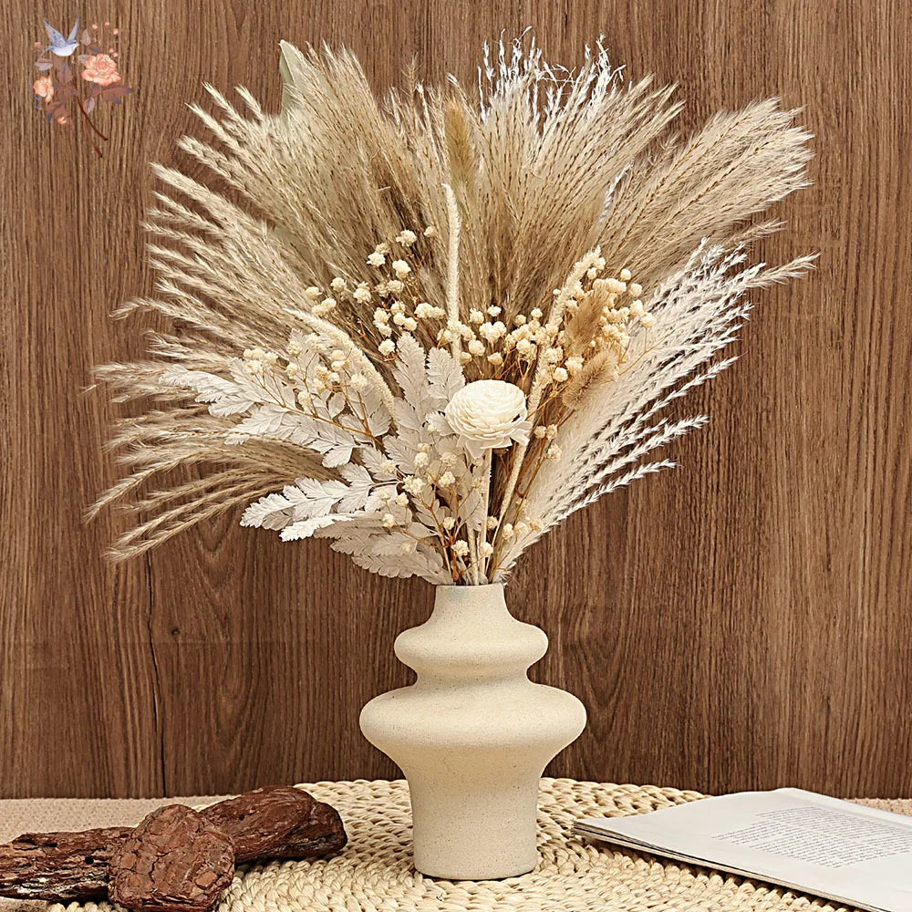bouquets séchés naturels feuilles fines fleurs blanches plumes beige rustique décoration maison anniversaire baby