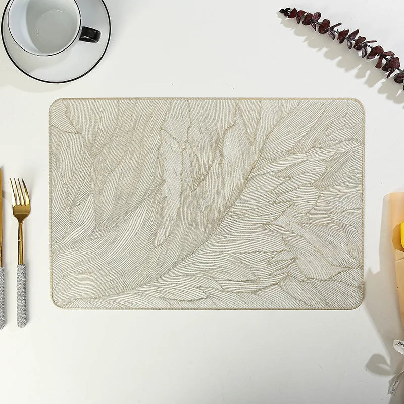 Set de table rectangulaire en PVC protégeant une table en bois