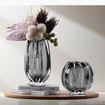 vases verre transparent gris fumé lignes gravées moderne minimaliste décoration table fleurs séchées