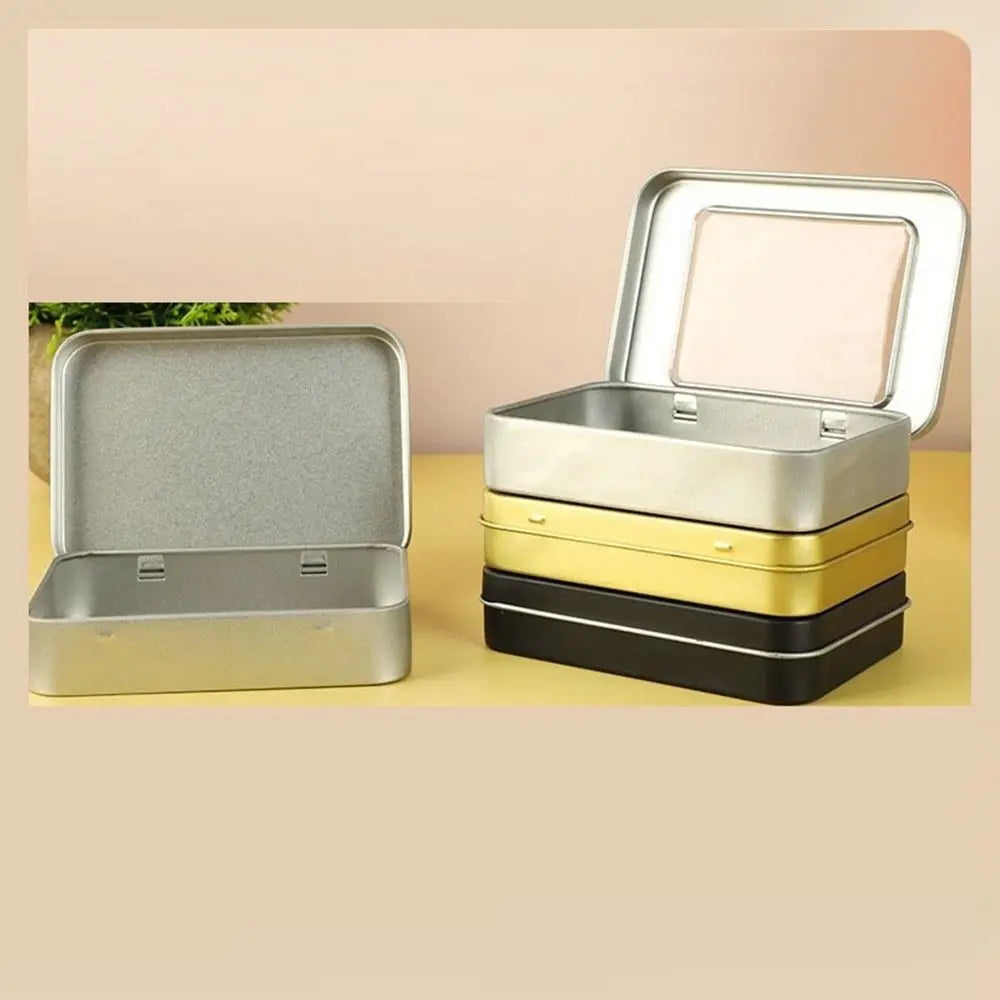 boîtes métalliques argent doré noir empilables contemporaines conteneurs cosmétiques bocaux refillables jars