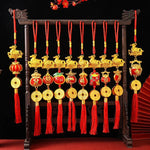 décoration murale traditionnelle chinoise motifs floraux or rouge blanc pièces d'or rubans pompons caractères