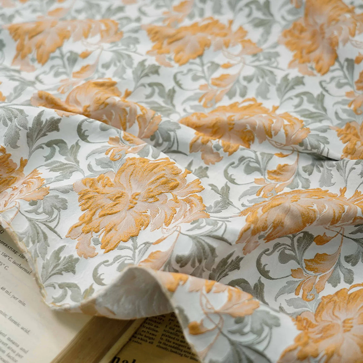 tissu imprimé fleurs grandes blanc orange gris classique vintage polyester résistant opacité bricolage couture