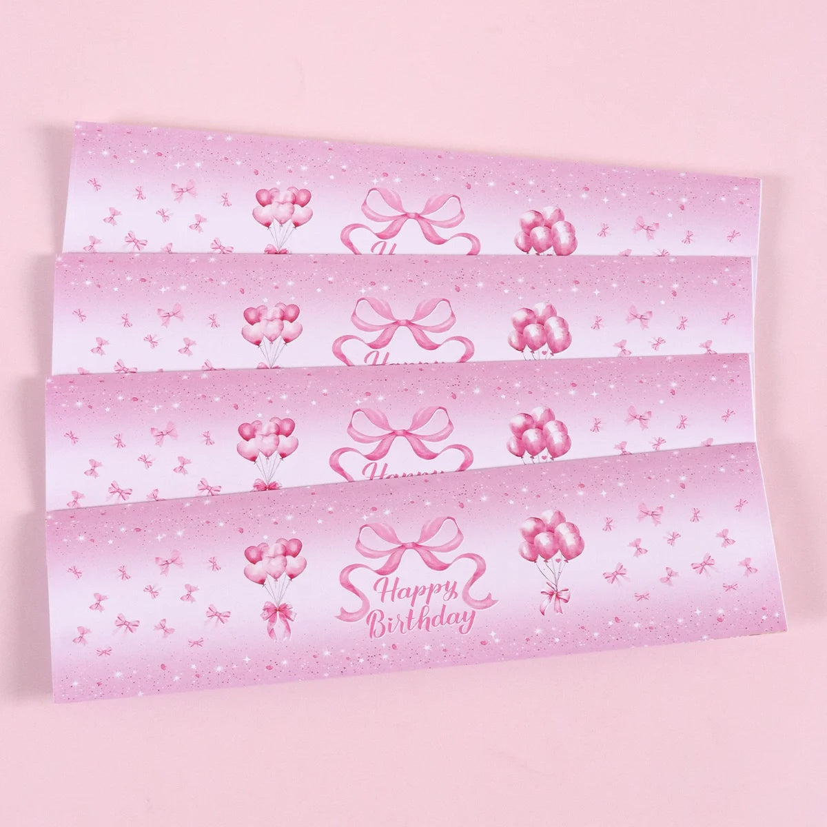 étiquettes autocollantes bouteilles d'eau transparentes motif ballons roses rubans happy birthday points dorés festif