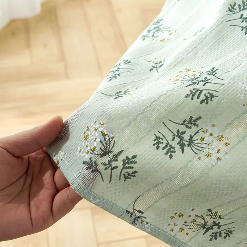 nappe table coton verte motifs floraux semi transparente classique rustique pâques noël