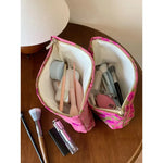 Sac cosmétique toile motif fleurs rose feuilles vertes moderne élégant fermeture glissière dorée rose