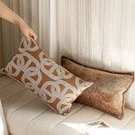 housse coussin rectangle polyester marron motif géométrique blanc contemporain décoration intérieure voiture