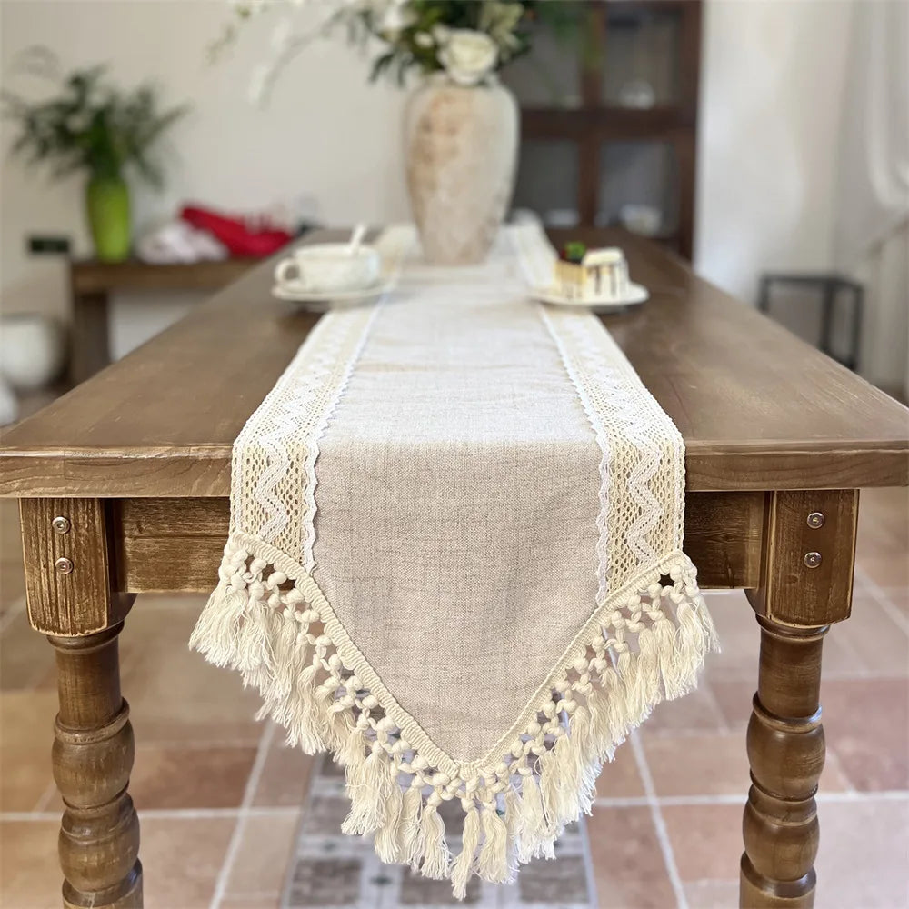 nappe table beige dentelle franges rustique bohème decoration table tissu texturé semi transparent éléments