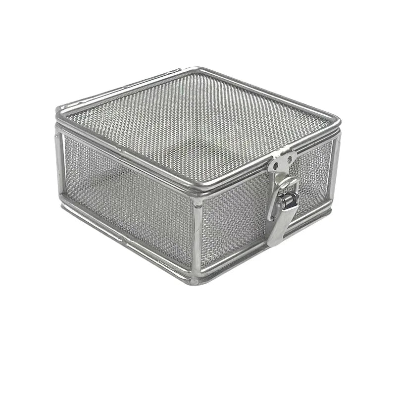 boite bijoux metal argente cadenas couvercle maille fine rangement moderne