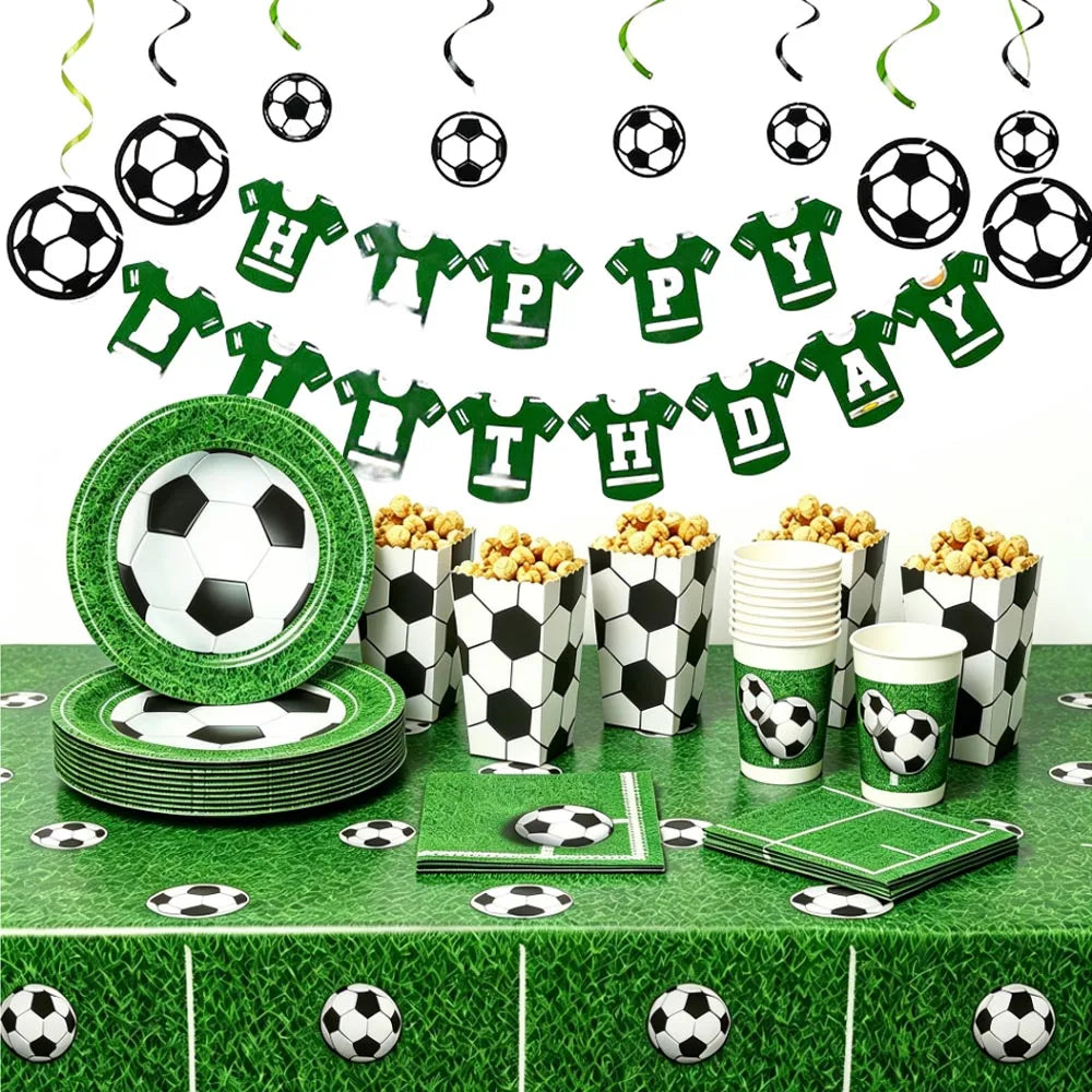 assiettes papier football gobelets serviettes guirlande décos suspendues anniversaire vert noir blanc