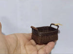miniature panier osier rustique accessoires maison poupée décoration rangement paille naturel artisanal