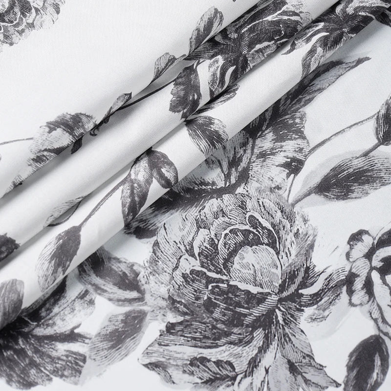 tissu floral peonies brocart rouleau blanc noir motifs gravure classique materiaux bricolage decoration maison