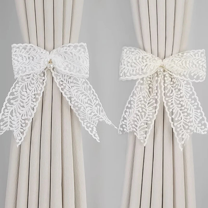 nœuds décoration rideau dentelle motif floral transparent romantique vintage blanc cassé éléments ruban