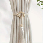 anneaux rideau moderne bohème bois pompons coton beige clair franges tissu uni