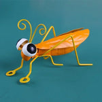 figurine insecte sauterelle verte bleu résine brillante artisanale moderne extérieur décoration jardin