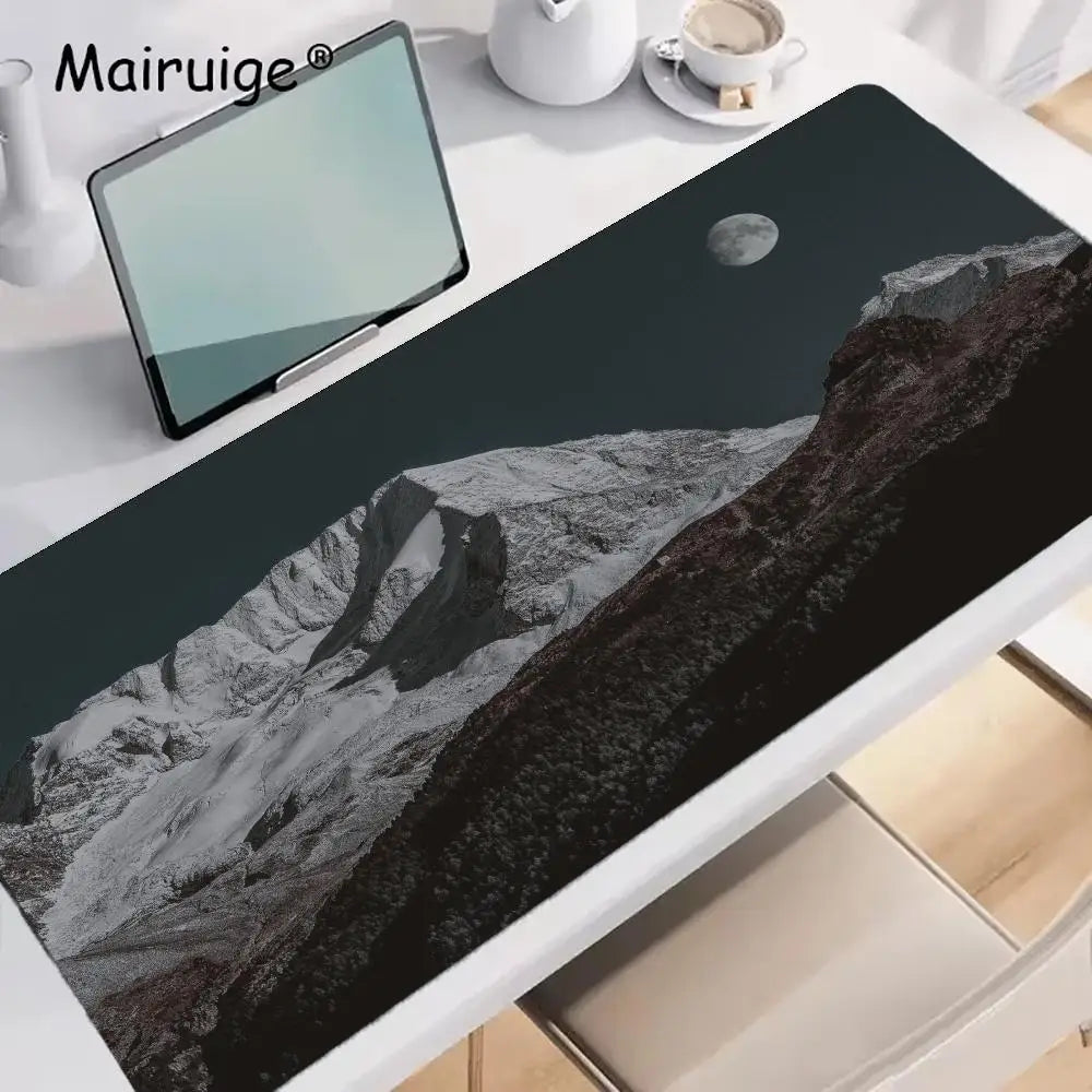 tapis souris gamer noir paysage montagneux ciel nocturne lune moderne minimaliste gaming