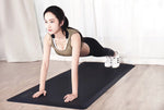 tapis yoga noir moderne confortable texture lisse fitness sport