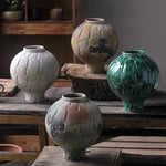 vase rustique vintage vert gris beige texture craquelée décoration moderne