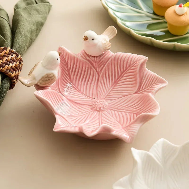 assiettes feuilles oiseaux reliefs cupcakes décoratives naturelles verte rose blanche