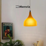 suspension lumineuse moderne plissée jaune blanc argenté câble métallique salon restaurant chambre principale