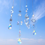 décoration extérieure boho mobile transparent argenté lune étoiles motifs floraux opalescent chaines jardin suncatcher