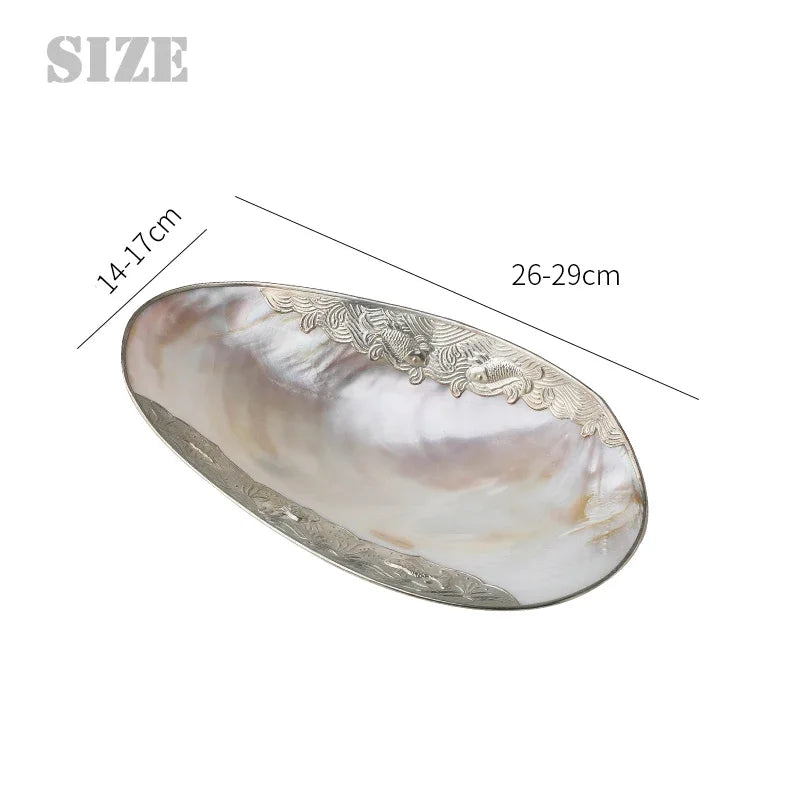 assiettes bijoux blanc or élégantes motifs floraux texture naturelle pieds métalliques almacenamiento joyas