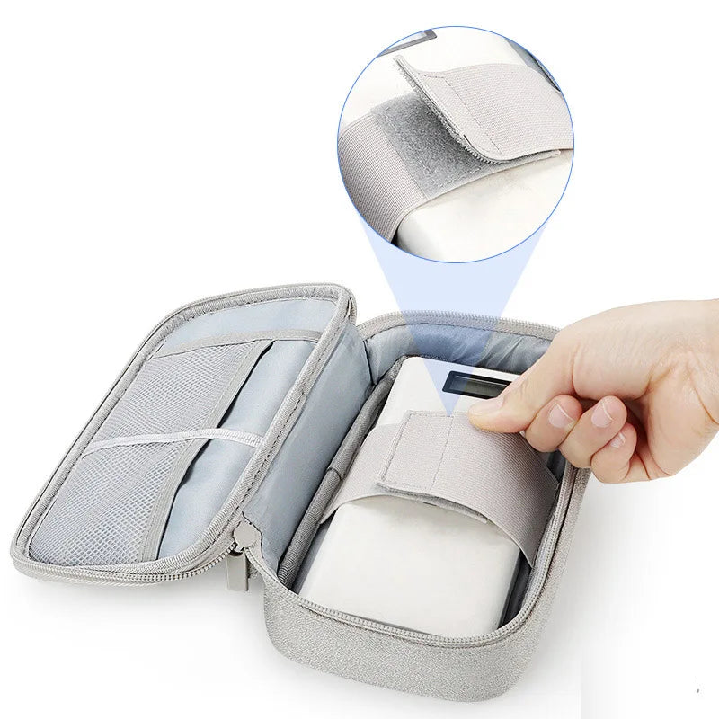 sac rangement accessoires tissu gris clair pratique ecouteurs cable usb chargeur voyage