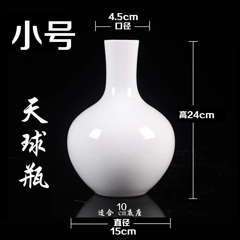 Vase décoratif blanc élégant avec des dimensions en centimètres.