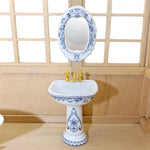 ensemble salle bain miniature baignoire lavabo miroir toilette décor floral vintage doré blanc