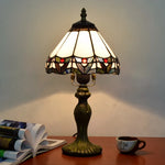 lampe table tiffany verre coloré motifs géométriques vert marron blanc rouge bleu traditionnelle chambre