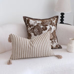 coussins décoratifs rustique motif floral opacité beige marron salon lit