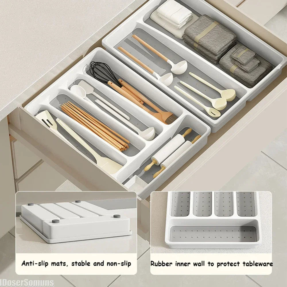 Range-couverts tiroir organisateur dans un tiroir de cuisine