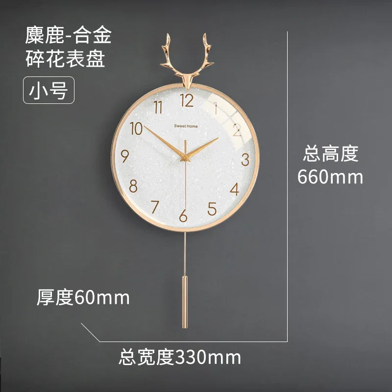 horloge murale moderne cadre doré aiguilles dorées fond blanc motif cerf pendule vintage chambre