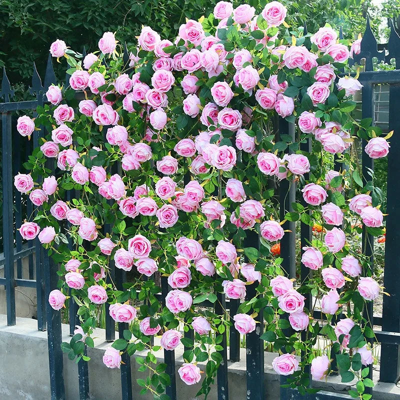 guirlande fleurs artificielles roses blanches rouges vigne feuilles intérieur décoration moderne