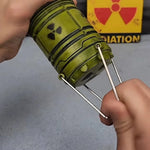 veilleuse deco radioactive bidon vert motif danger science fiction halloween citrouille chauve souris tombes