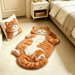 tapis chaton peluche gris rose orange oreilles pattes queue yeux fermés décoration maison