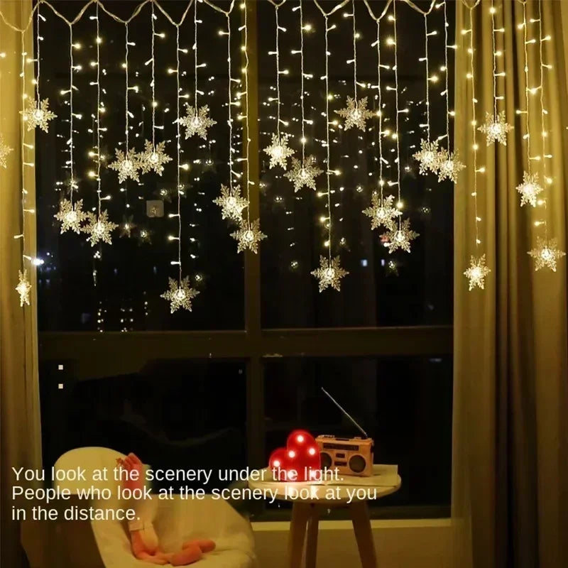 Détail des flocons de neige LED multicolores de la guirlande