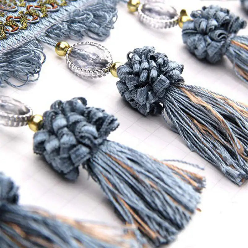 pompons décoratifs bleu gris beige rose marron vert texturé brillant élégants partie bricolage