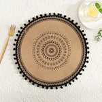 serviettes table boho chic beige noir motifs géométriques franges tissu lin opaques rondes