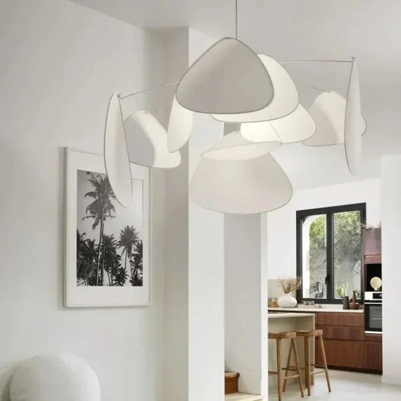 suspension lumineuse moderne blanc formes organiques ampoules câbles suspendus flux lumineux 2000 82000 certification